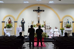 A Páscoa nas Paróquias e Santuários franciscanos