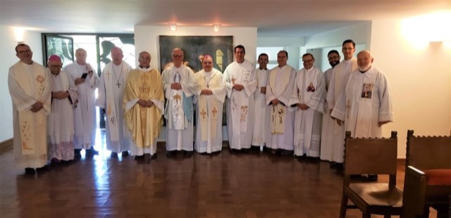 Freis João Batista e José Maria celebraram, na Nunciatura Apostólica do Brasil, seus 50 anos de vida franciscana