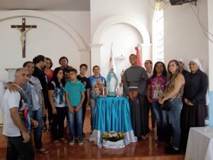 Formação mariana no núcleo local da comunidade Nossa Senhora das Graças, em Águas Lindas