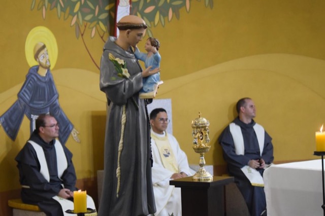 Provincial e membros da Curia celebram Santo Antônio em intenção aos 10 anos da chegada dos frades em Tefé (AM)