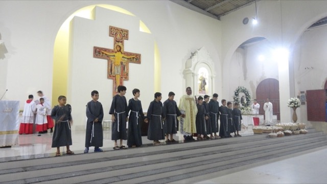 Comunidade da Paróquia Santo Antônio do Menino Deus celebrou a II Trezena do Padroeiro