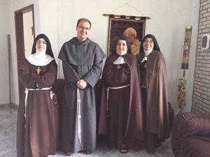 Provincial prega Retiro para as Irmãs Clarissas de Brazlândia