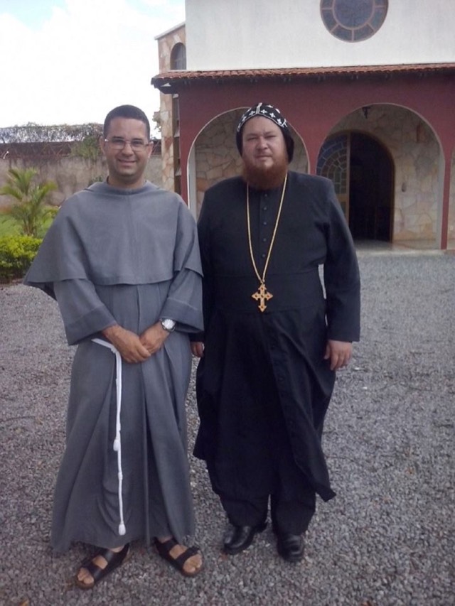 Monge da Igreja Sirian Ortodoxa De Antioquia visita o Seminário S. Francisco de Brasília