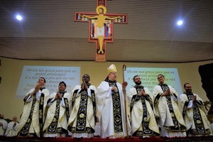 Ordenação Presbiteral: 06 frades foram ordenados sacerdotes no último sábado (07/12)