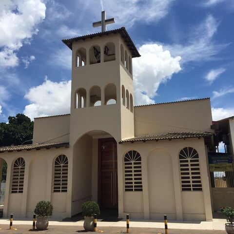 Paróquia São Francisco de Assis de Valparaíso - GO