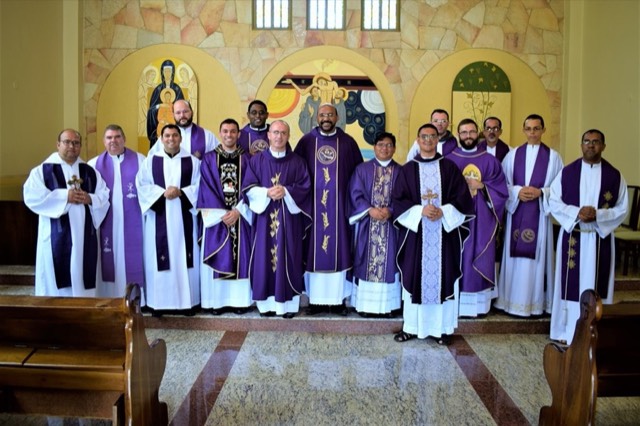 Neo-sacerdotes celebraram juntos Santa Missa na Capela São Francisco de Assis