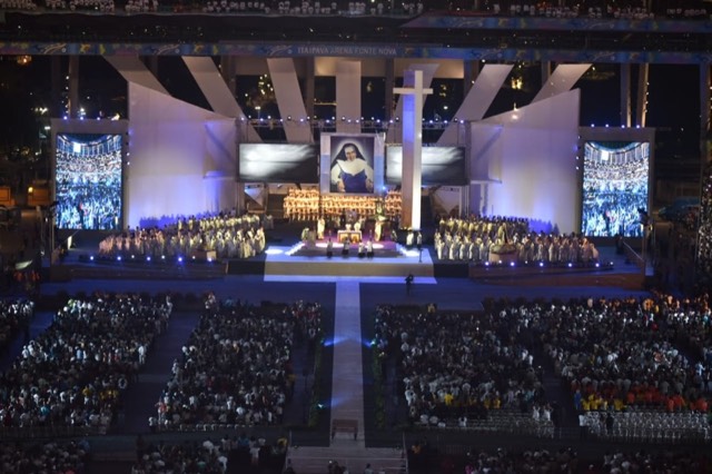 49 mil devotos celebraram Santa Dulce dos Pobres em Salvador