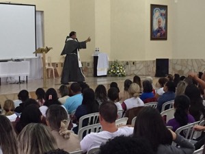 Santuário Jardim da Imaculada promoveu a &quot;Escola de Maria&quot;