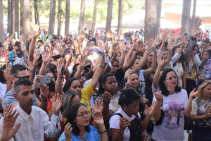 Com participação de 10 mil pessoas, o Santuário Jardim da Imaculada realizou o 20º Canta Jardim com muitas atrações.