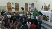 Dom Washington celebra na paróquia franciscana de N. S. da Libertação de Goiânia a festa da padroeira