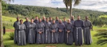 Professos Temporários meditaram sobre a espiritualidade franciscana em Retiro Anual