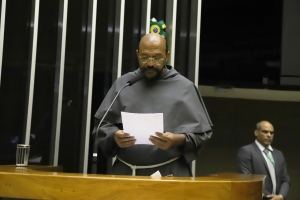 Discurso do Ministro Provincial, Frei Gilberto de Jesus, na Câmara Legislativa do DF