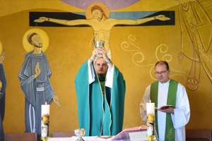 Santa Missa celebrada em ação de graças ao aniversário natalício do Frei Rafael Normando